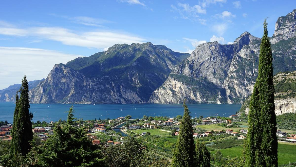 38-letni Polak odnaleziony martwy nad jeziorem Garda. Trwa dochodzenie