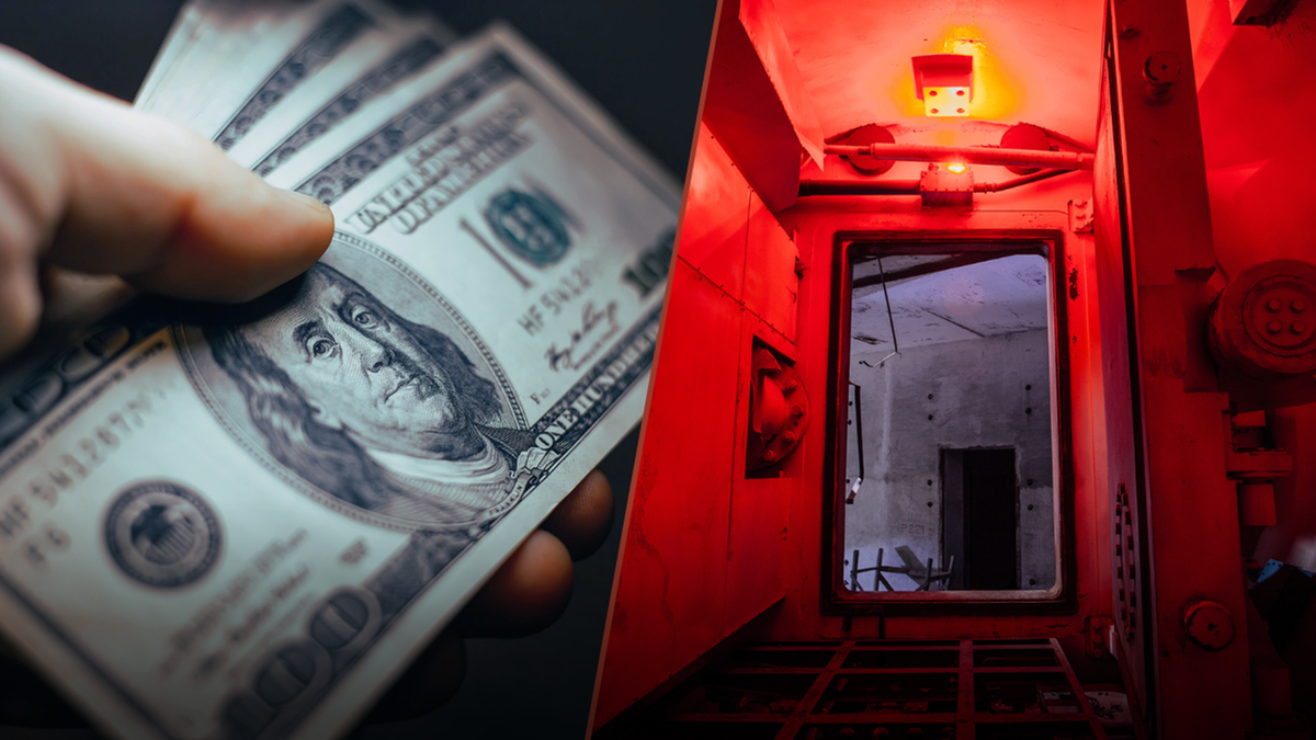Dłoń trzymająca banknoty dolarowe i wejście do czerwonego bunkra.