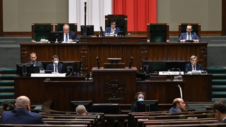 Sejm za wyborami korespondencyjnymi. Zamieszanie z głosowaniem