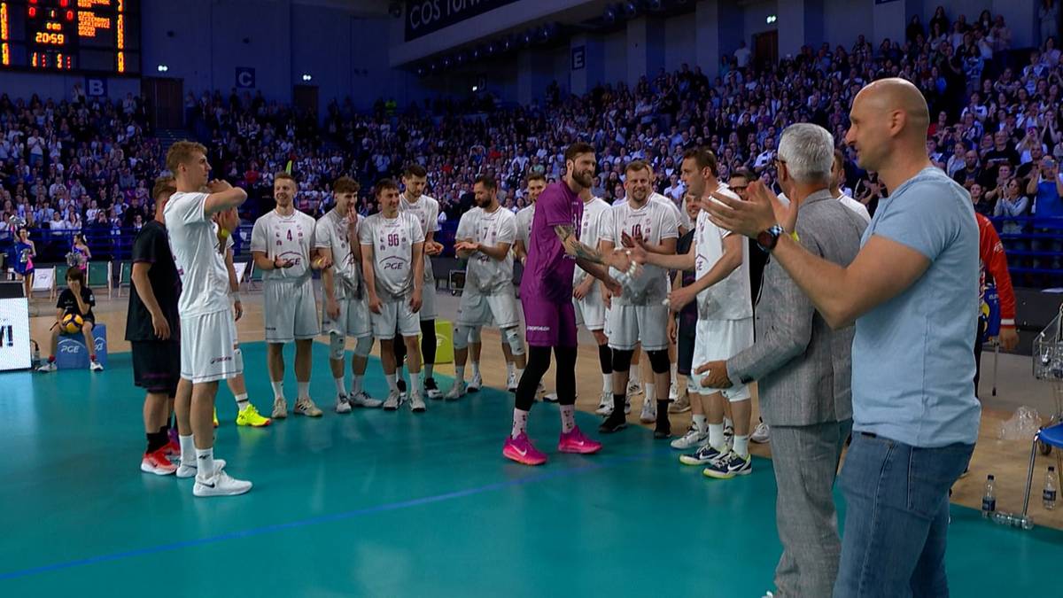 Ostatni mecz Andrzeja Wrony. Wzruszające momenty i rewia siatkarskich gwiazd na Torwarze