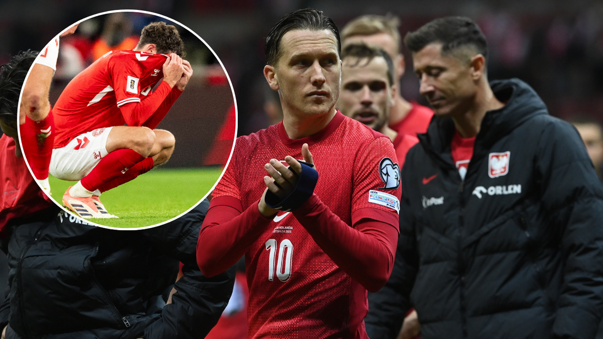 Piłkarze reprezentacji Polski w czerwonych strojach, jeden z nich patrzy przed siebie z dłońmi na piersi, obok Robert Lewandowski, w tle inni zawodnicy.