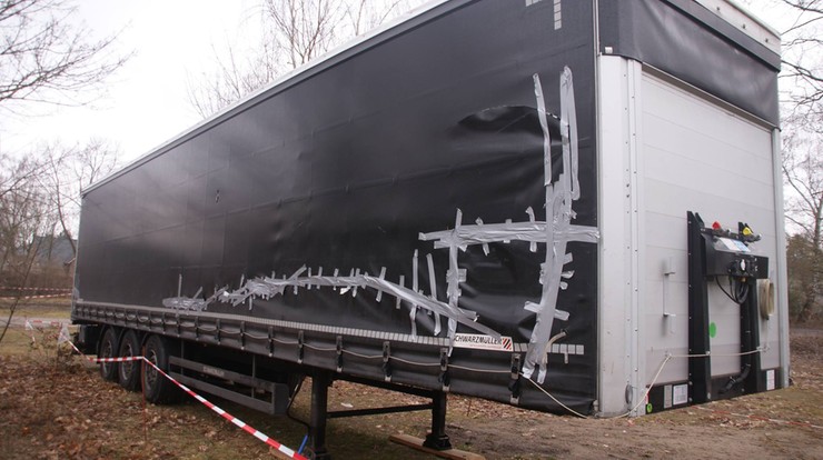 Tak wygląda ciężarówka Polaka zniszczona w zamachu w Berlinie