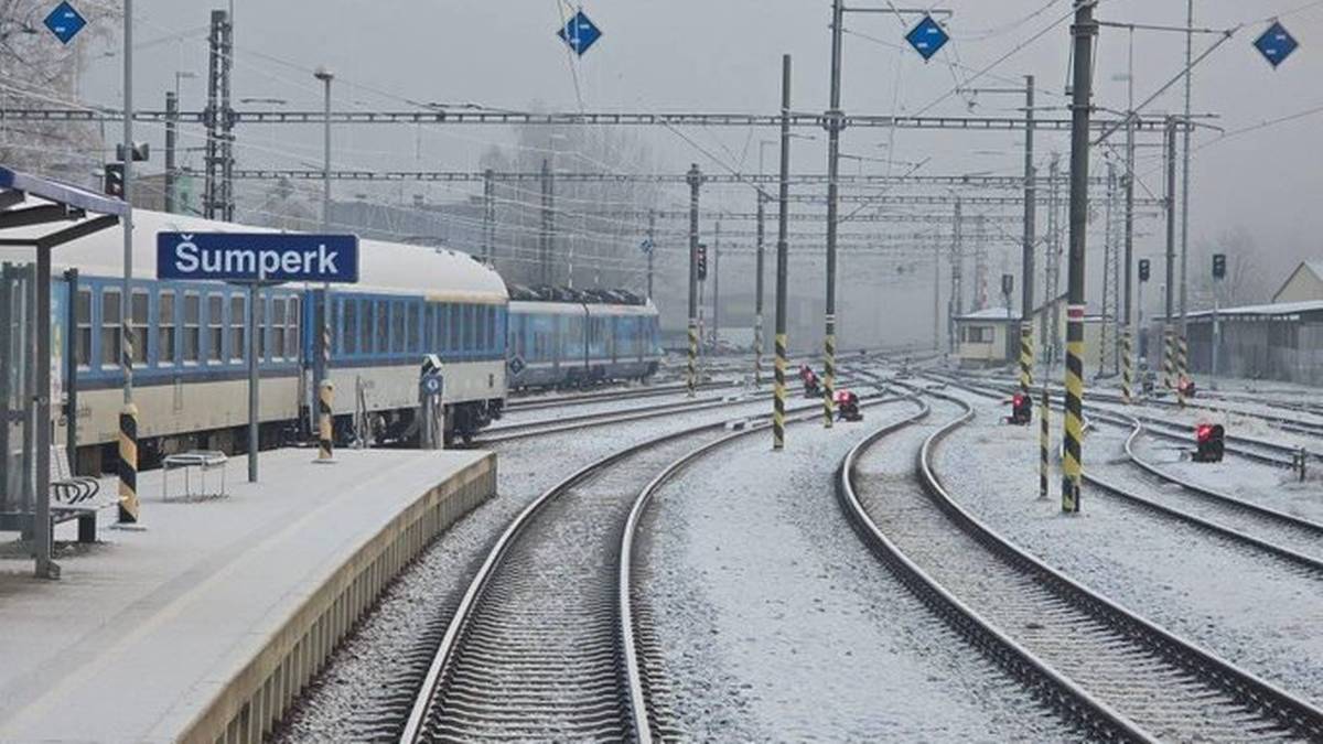 W czeskiej miejscowości jest już biało. Śnieg pojawił się dzięki fabryce