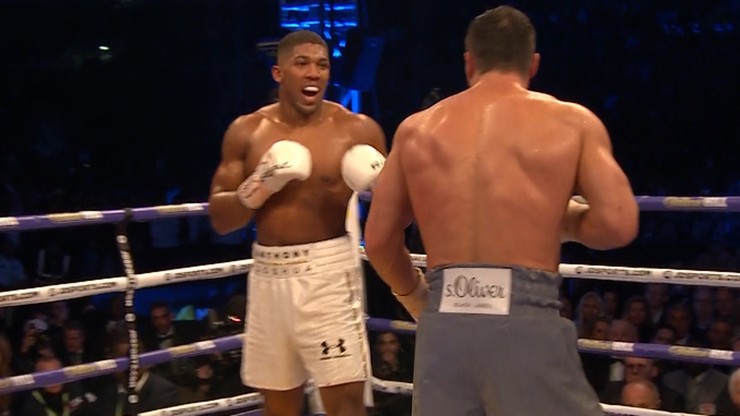 Joshua zdradził, co mówił do Kliczki w trakcie walki (WIDEO)