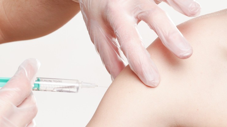 Ministerstwo Zdrowia ogranicza sprzedaż szczepionek przeciw grypie w aptekach
