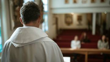 Tragiczny wypadek w zakrystii. Parafianie opłakują proboszcza