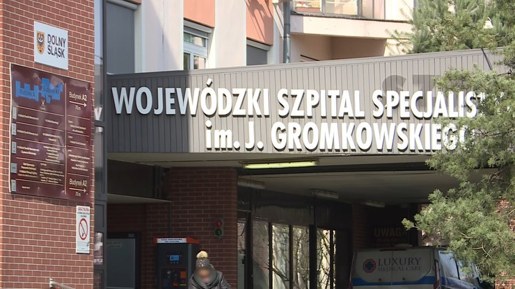 We wrocławskim szpitalu zmarł mężczyzna. Był zakażony koronawirusem