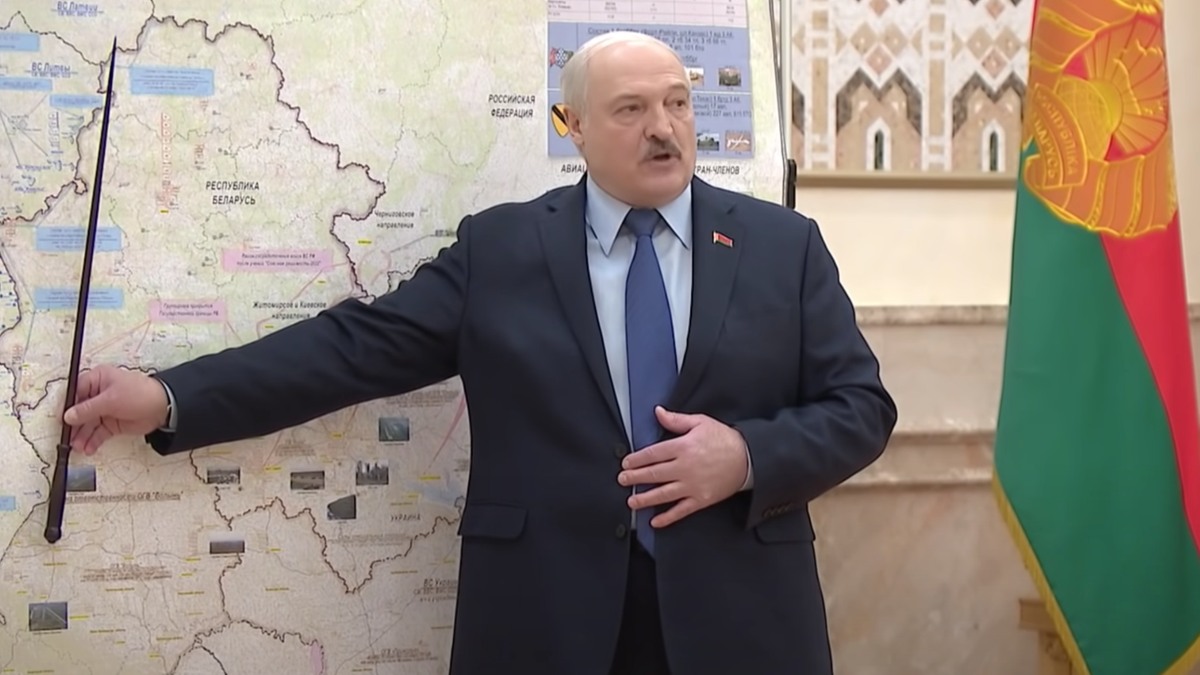 Białoruś ostrzega przed "zbrojną inwazją". KGB oskarża GROM o szkolenie bojowników