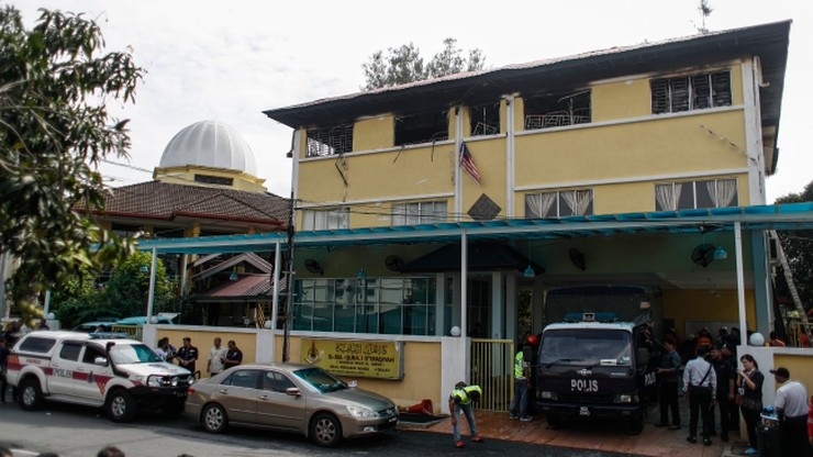 Nastolatkowie zatrzymani w związku z pożarem szkoły w Malezji