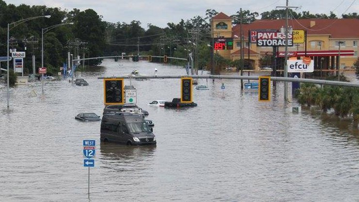 Już ponad 20 tys. ewakuowanych po powodzi w Luizjanie