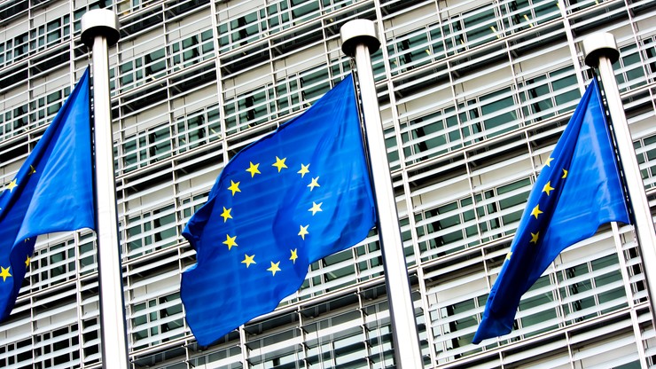 Komisja Europejska broni dyrektywy o prawach autorskich. "UE nie jest przeciwko internetowi"