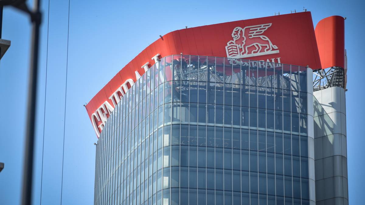 Ogromny napis na drapaczu chmur może runąć. Powodem upały