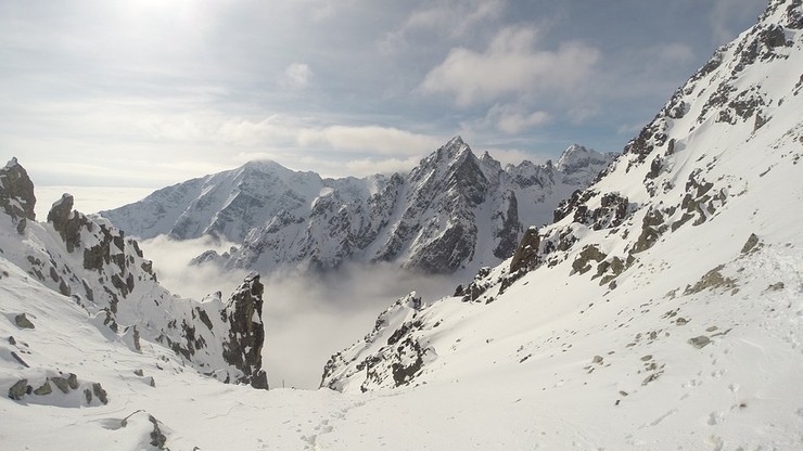 Wysoko w Tatrach spadł śnieg. Mróz na Kasprowym Wierchu