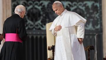 Co papież robi, kiedy nie może spać? Włoskie media ujawniają