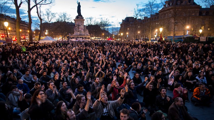 Z paryskiego Placu Republiki ewakuowano manifestantów