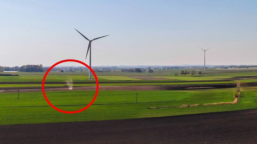 Trąba pyłowa na polu w Wielkopolsce okiem drona. Fot. TwojaPogoda.pl