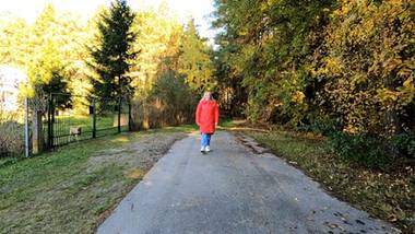 Gmina wylała asfalt, ale… droga dojazdowa nie istnieje