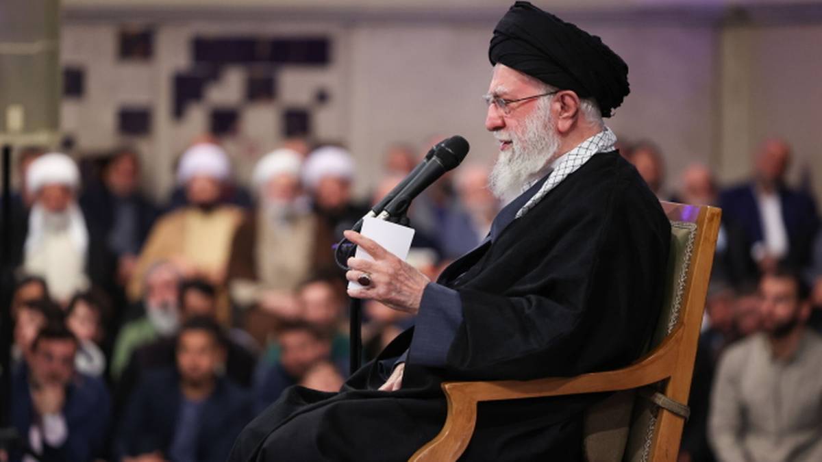 Panika w Iranie. "Chamenei planuje ucieczkę do Moskwy"