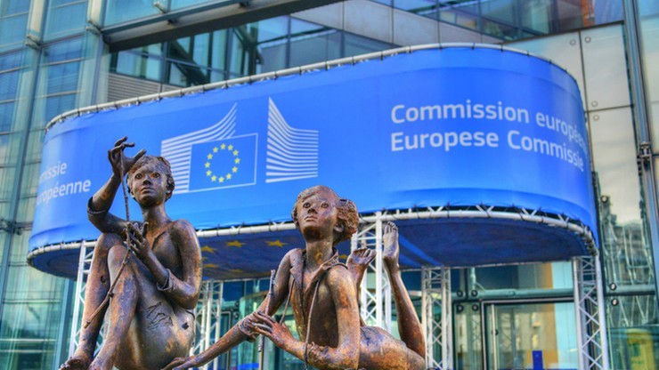Komisja Europejska będzie analizować zmiany w KRS w ramach procedury praworządności