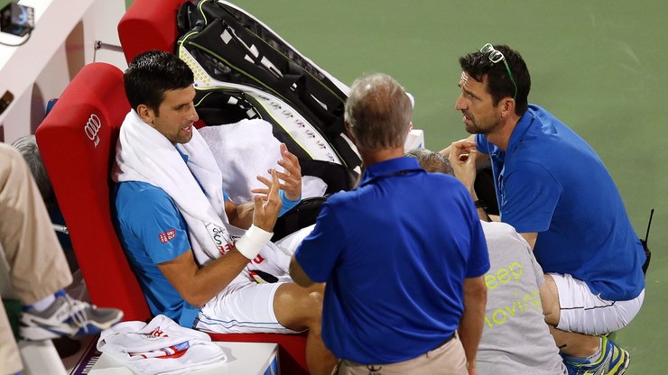 Kontuzjowany Djokovic kreczuje w ćwierćfinale. Żegnały go gwizdy (WIDEO)