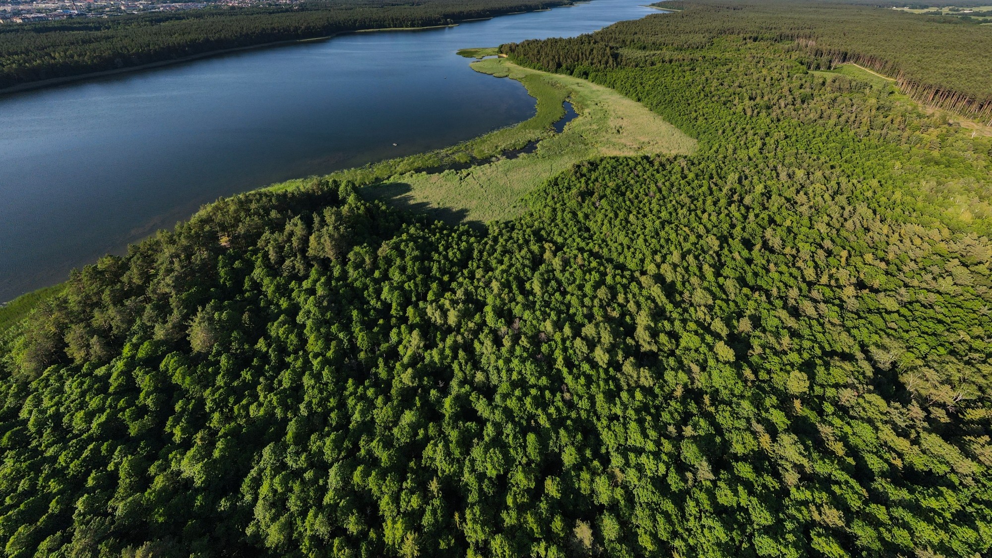 Piękne letnie krajobrazy z lotu ptaka - zdjęcie 16