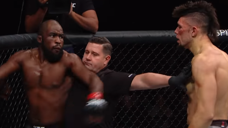 UFC: Jak rywal Błachowicza zdemolował ostatniego przeciwinika? (WIDEO)