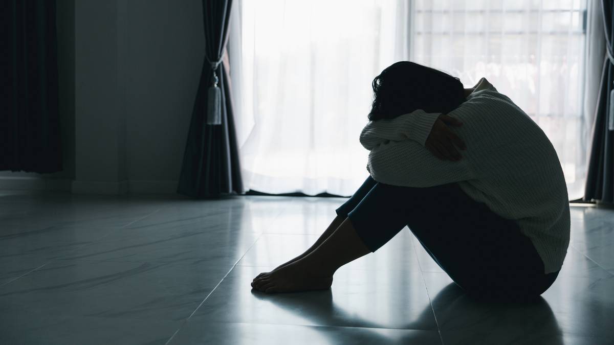 Brak bliskich szkodzi mózgowi. Wstrząsający raport naukowców