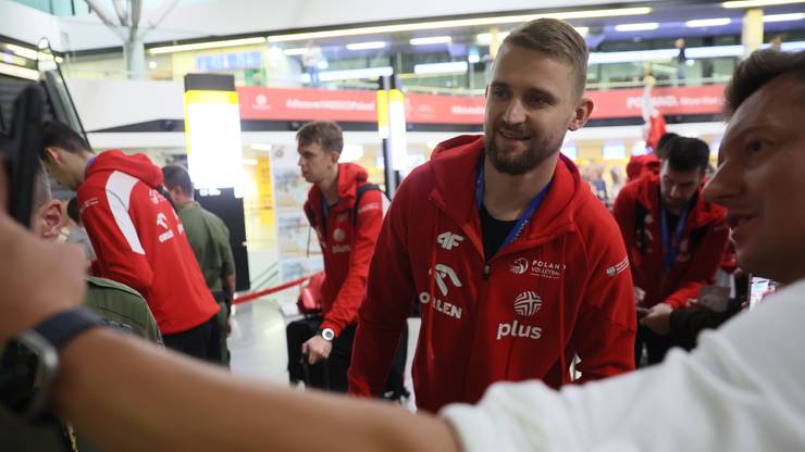 Polscy siatkarze wrócili do kraju! Wyjątkowe powitanie triumfatorów Ligi Narodów