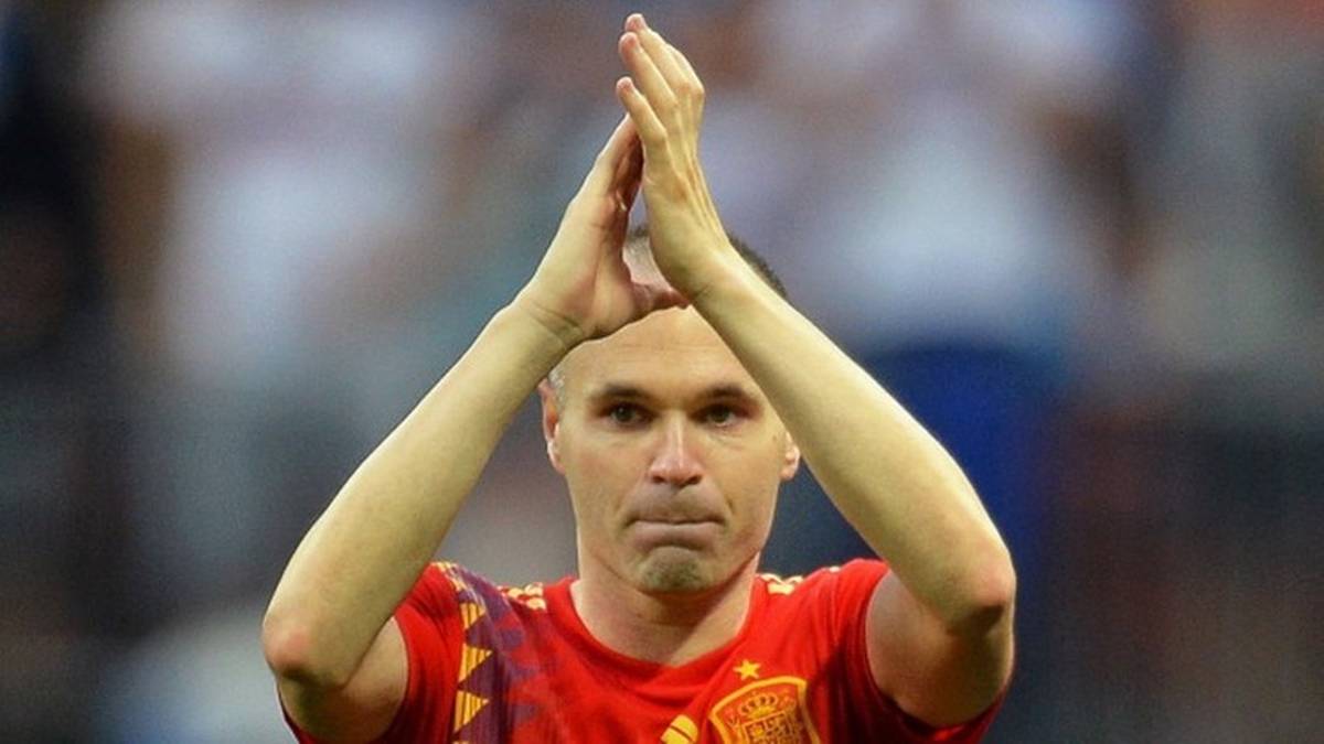 Iniesta's Parents Saved a Month's Wages to Spend a Weekend With Him