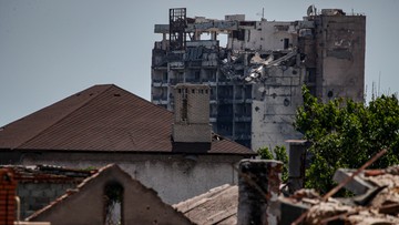 Decyzje Rosjan w okupowanym Mariupolu: Rozbiórki domów i brak odszkodowań