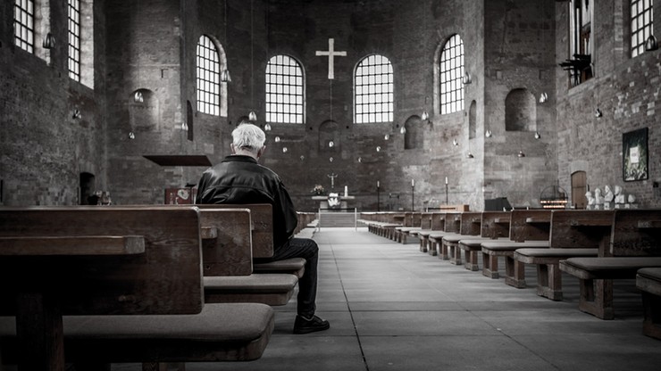 Brytyjski raport o prześladowaniach chrześcijan. Chrystianofobia nowym terminem w prawie karnym