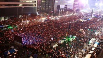Półtora miliona demonstrantów. Chcą ustąpienia prezydent Korei Płd.