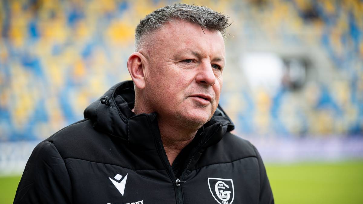 Portret Rafała Góraka, trenera piłkarskiego.