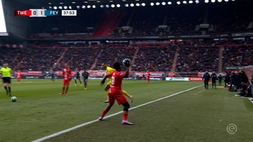 Niesportowe zachowanie bramkarza Feyenoordu. Rywal był wściekły