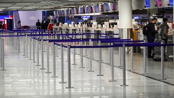 Strajki ostrzegawcze na ośmiu niemieckich lotniskach. "Skutki akcji odczuje do 220 tys. pasażerów"