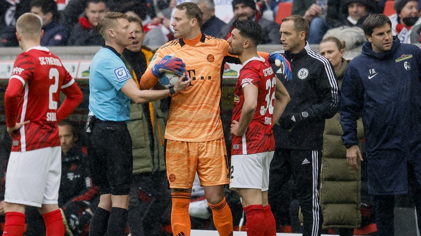 Bundesliga Dwunastu Pilkarzy Bayernu Znalazlo Sie W Jednym Momencie Na Boisku Bedzie Walkower Polsat Sport