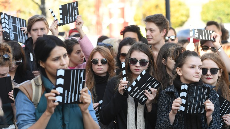"Damy wam klapsa". Studenci szkół artystycznych manifestowali przeciwko zmianom w PISF