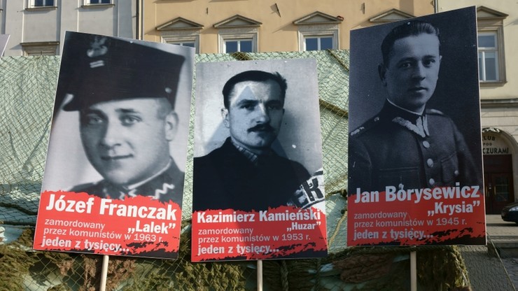 Polacy w całym kraju upamiętniają "Żołnierzy Wyklętych"