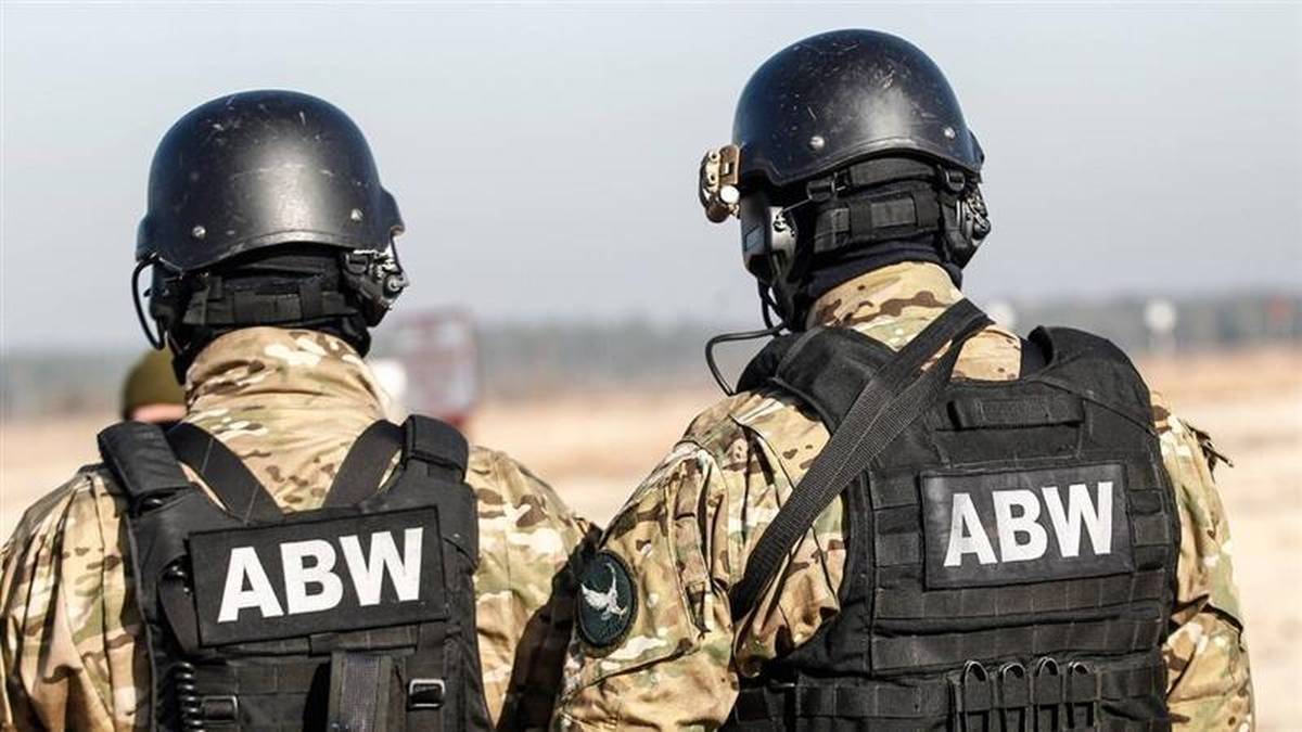 Poland's ABW internal security agency draws 20,000+ applicants in two months, pay up to 8,300 zł