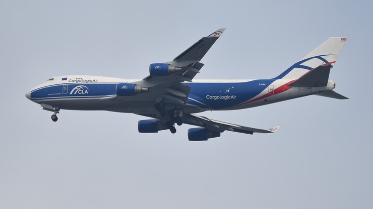 Niemcy: rosyjski samolot transportowy uziemiony na lotnisku w Hahn