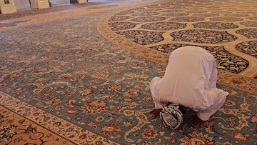 Niemcy: meczet w Berlinie przeszukiwany; podejrzenie finansowania terroryzmu