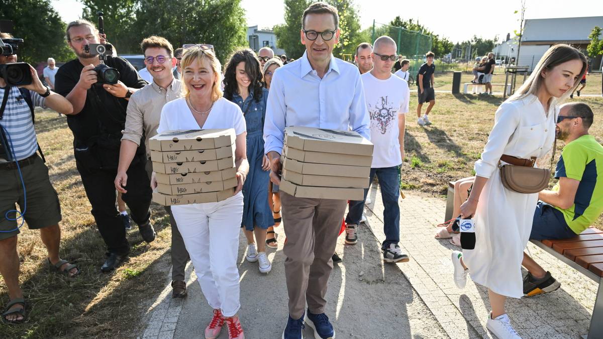 Mateusz Morawiecki visited the celebrated  Jagodno. "Symbol of the triumph  of Tuskism"
