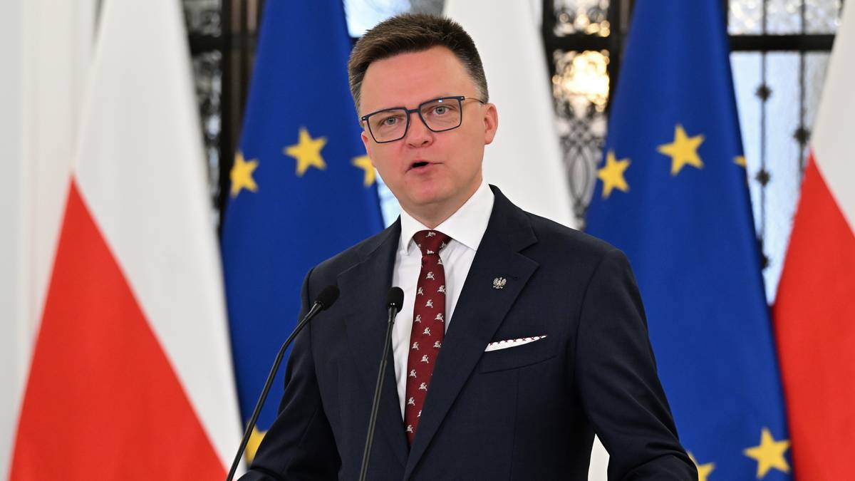 Hołownia o poparciu Trzaskowskiego. "Powinien przekonać moich wyborców. Nie jestem panem ich sumień"