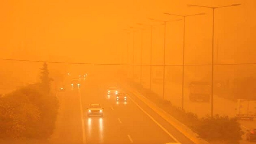 Zamieć piaskowa w Iraklionie na Krecie w Grecji. Fot. Facebook / Severe Weather Europe / Alejandro Kaprini.