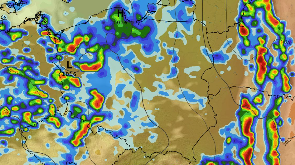Czwartek będzie deszczowy w praktycznie całym kraju, choć burz tym razem być może uda się uniknąć