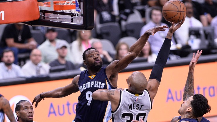 NBA: Spurs jako pierwsi awansowali do drugiej rundy