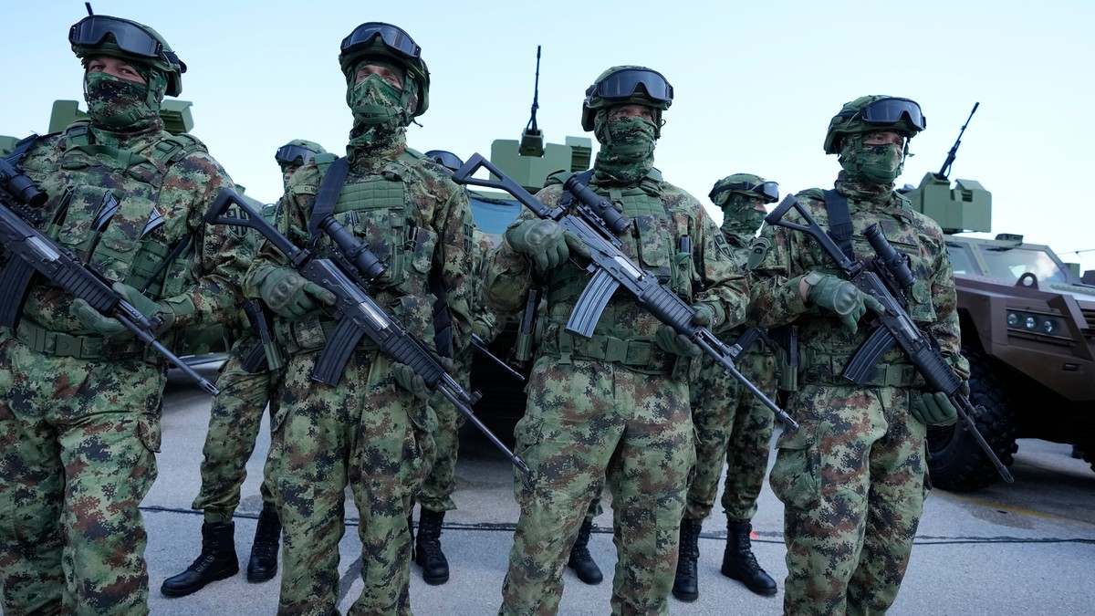 Serbia: Prezydent postawił armię w stan gotowości bojowej. Żołnierze mają ruszyć w kierunku Kosowa