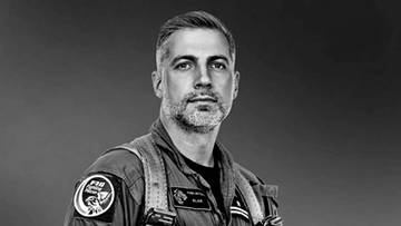 Pożegnanie Macieja "Slaba" Krakowiana. Pilot F-16 otrzymał pośmiertny awans