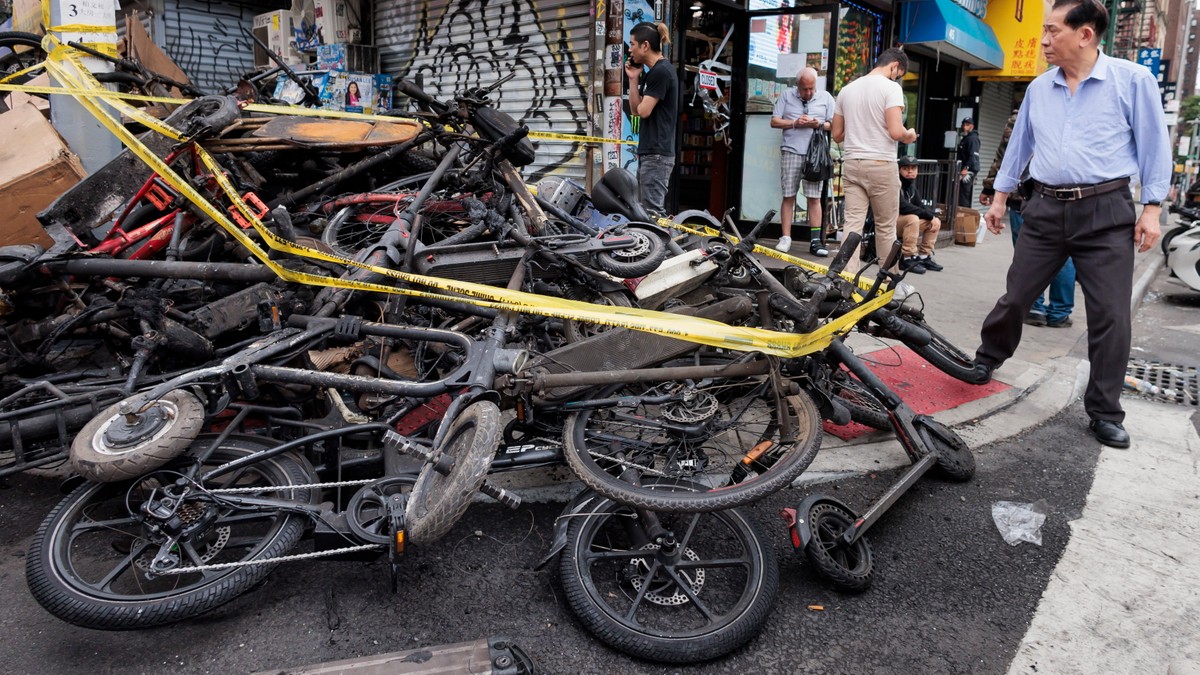 USA. Pożar w nowojorskim sklepie z rowerami elektrycznymi. Cztery osoby nie żyją