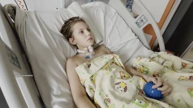 Ośmiolatek przestał oddychać. Na karetkę czekali 24 minuty